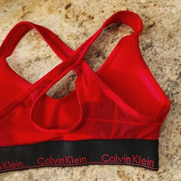 Calvin Klein PLAID Red & Black Printed Bra. NEW. Lightly Lined - Picture 8 of 12